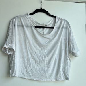 Light white cropped tshirt